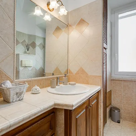 Riccio-flaminio House * Rome